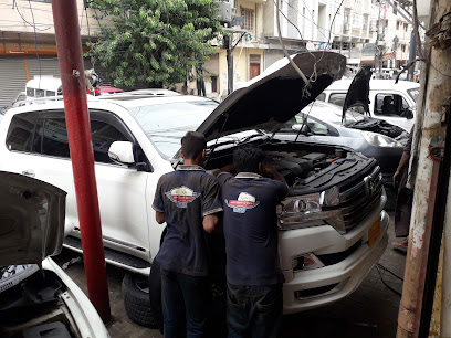 Auto Glass & Windscreen D.H.A · Karachi, Karachi