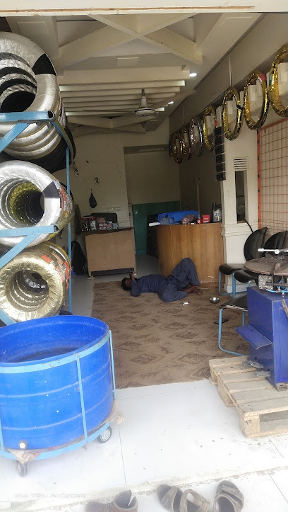 Dubai Auto workshop in Clifton, Karachi