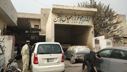 Abdullah Car Denter & Painter in C 2, Lahore
