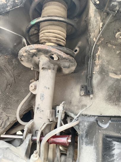 Saleem Auto Workshop in Johar Town, Lahore