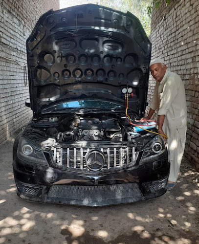 Saleem Car Air Conditioning Fitting & Repairing Worksop ​سلیم کار ائیر کنڈیشننگ فٹنگ اینڈ ریپیرنگ ورکشاپ in Peshawar, Peshawar