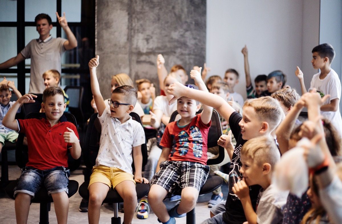 Попередній перегляд статті Що таке альтернативна освіта на прикладі школи NewTone