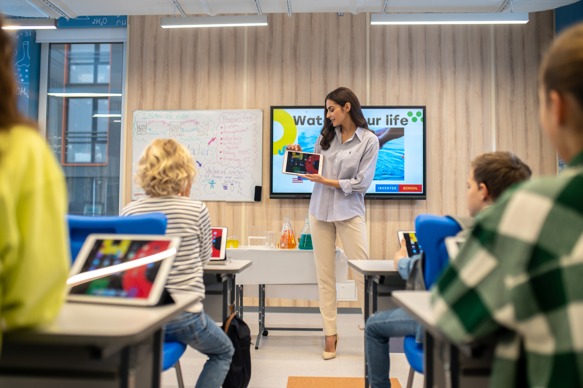 Попередній перегляд закладу Inventor School