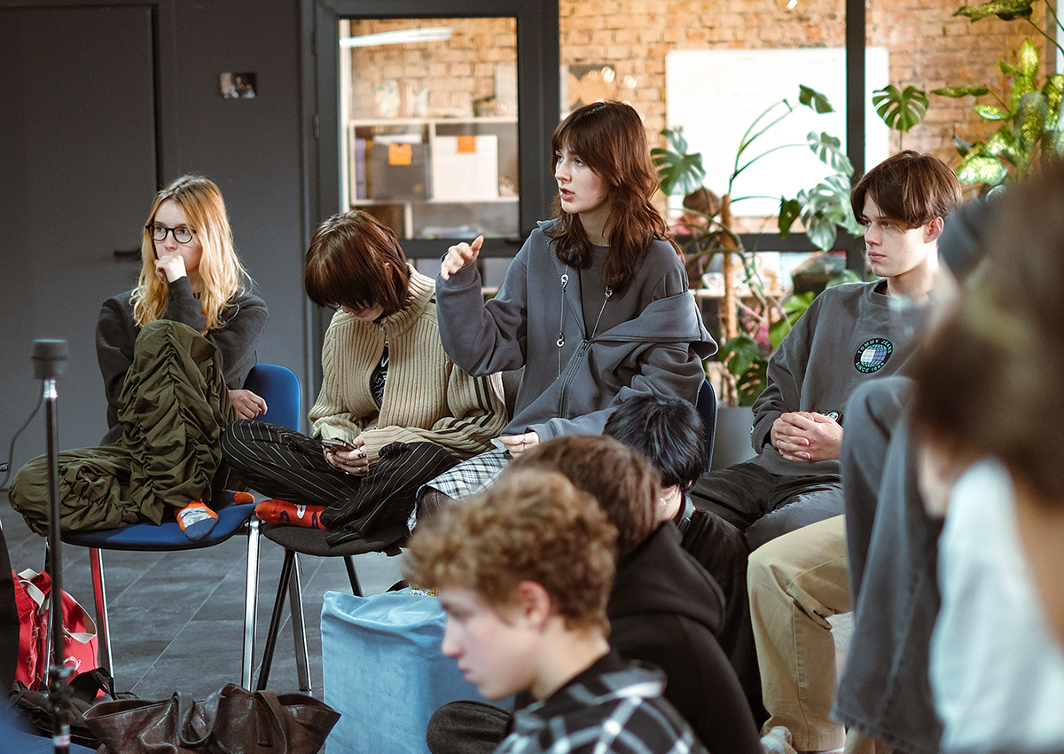 Попередній перегляд закладу Демократична школа Майбутні