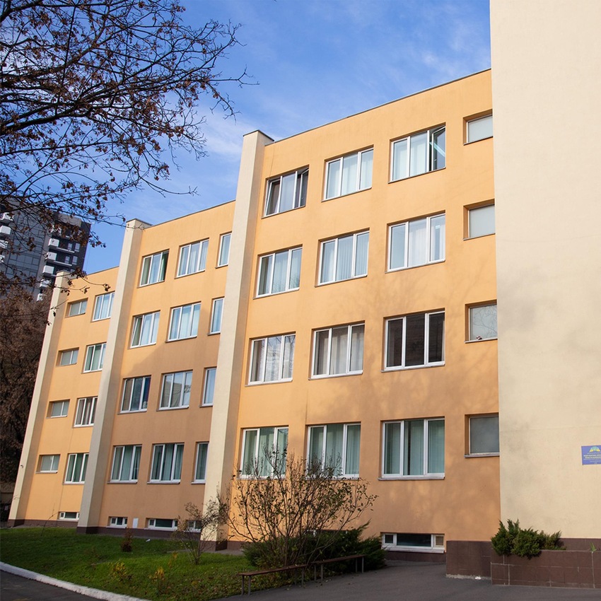 Попередній перегляд закладу Ліцей політики, економіки, права та іноземних мов