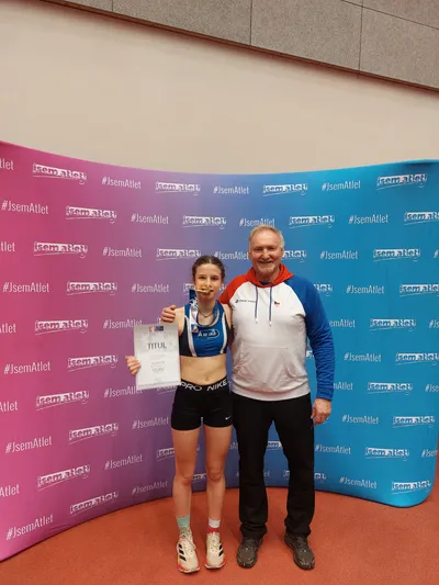 Anna Knillova atletika MČR Hvězda Pardubice běh