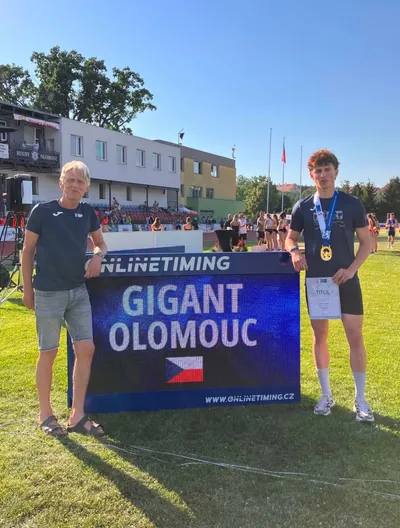 Matouš Pavlík atletika Pardubice 800 metrů