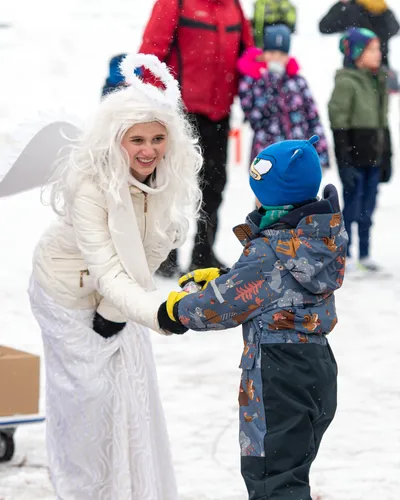 Mikulášský běh na atletickém stadionu Hvězda Pardubice 1