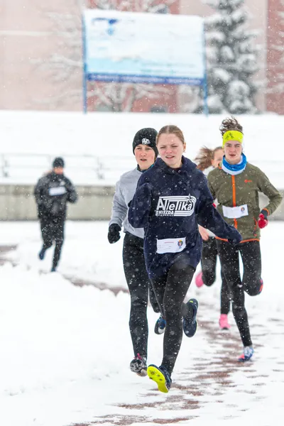 Mikulášský běh na atletickém stadionu Hvězda Pardubice 14