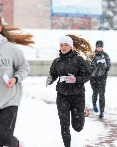 Mikulášský běh na atletickém stadionu Hvězda Pardubice 15