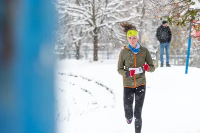 Mikulášský běh na atletickém stadionu Hvězda Pardubice 30
