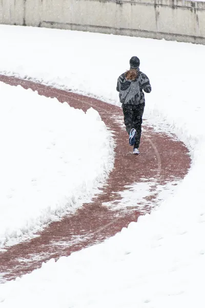 Mikulášský běh na atletickém stadionu Hvězda Pardubice 35