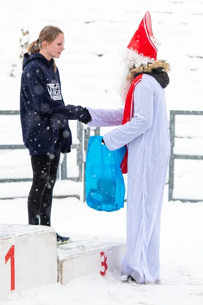 Mikulášský běh na atletickém stadionu Hvězda Pardubice 41