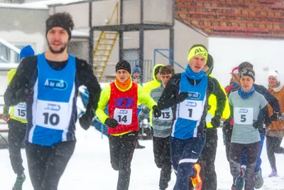 Mikulášský běh na atletickém stadionu Hvězda Pardubice 52