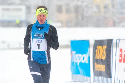 Mikulášský běh na atletickém stadionu Hvězda Pardubice 63