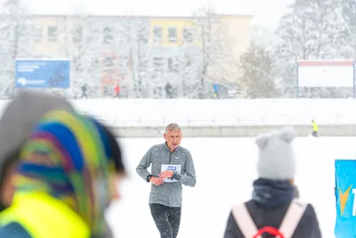Mikulášský běh na atletickém stadionu Hvězda Pardubice 70