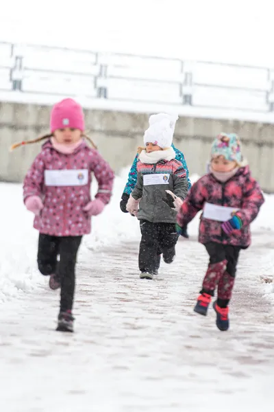 Mikulášský běh na atletickém stadionu Hvězda Pardubice 102