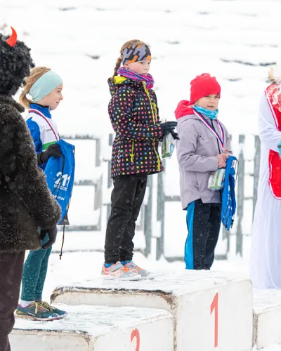 Mikulášský běh na atletickém stadionu Hvězda Pardubice 120