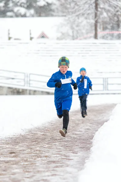 Mikulášský běh na atletickém stadionu Hvězda Pardubice 134