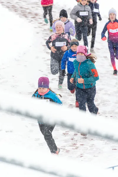 Mikulášský běh na atletickém stadionu Hvězda Pardubice 162