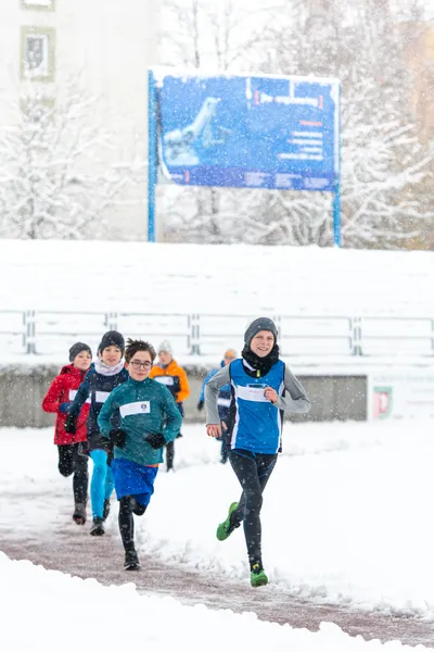 Mikulášský běh na atletickém stadionu Hvězda Pardubice 183