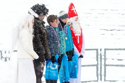 Mikulášský běh na atletickém stadionu Hvězda Pardubice 200