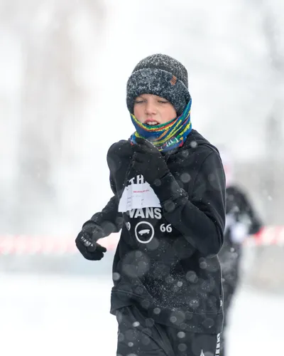 Mikulášský běh na atletickém stadionu Hvězda Pardubice 213