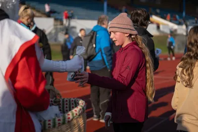 Mikulášský běh 2024 na atletickém stadionu Hvězda Pardubice 9