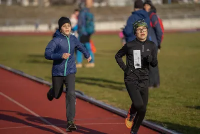Mikulášský běh 2024 na atletickém stadionu Hvězda Pardubice 30