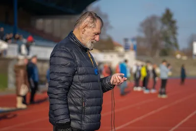 Mikulášský běh 2024 na atletickém stadionu Hvězda Pardubice 35
