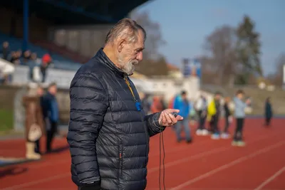 Mikulášský běh 2024 na atletickém stadionu Hvězda Pardubice 36