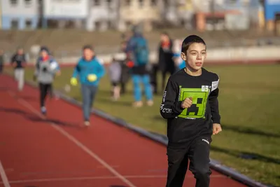 Mikulášský běh 2024 na atletickém stadionu Hvězda Pardubice 38