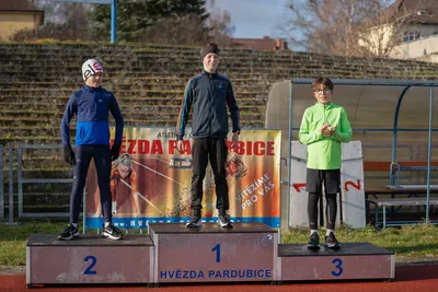 Mikulášský běh 2024 na atletickém stadionu Hvězda Pardubice 47