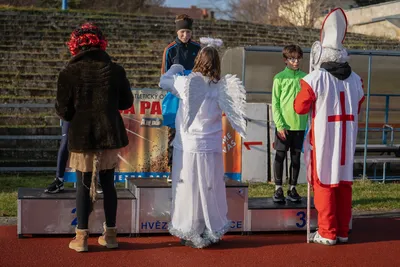 Mikulášský běh 2024 na atletickém stadionu Hvězda Pardubice 49