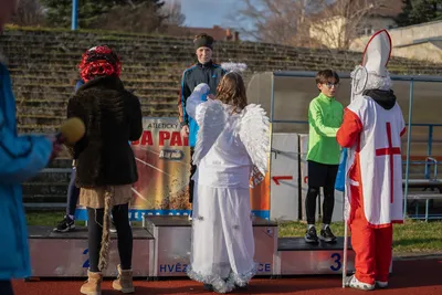Mikulášský běh 2024 na atletickém stadionu Hvězda Pardubice 51