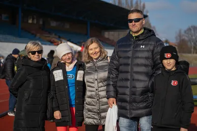 Mikulášský běh 2024 na atletickém stadionu Hvězda Pardubice 55