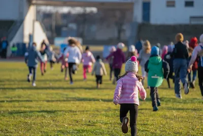 Mikulášský běh 2024 na atletickém stadionu Hvězda Pardubice 67