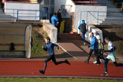 Mikulášský běh 2024 na atletickém stadionu Hvězda Pardubice 74