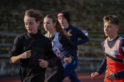 Mikulášský běh 2024 na atletickém stadionu Hvězda Pardubice 87