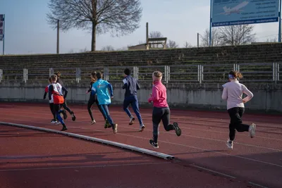Mikulášský běh 2024 na atletickém stadionu Hvězda Pardubice 88