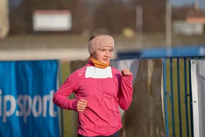Mikulášský běh 2024 na atletickém stadionu Hvězda Pardubice 97