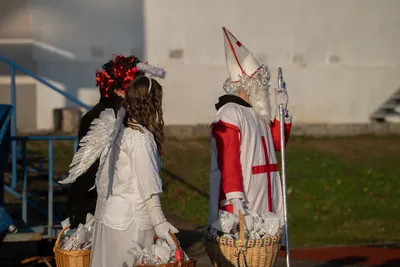 Mikulášský běh 2024 na atletickém stadionu Hvězda Pardubice 100