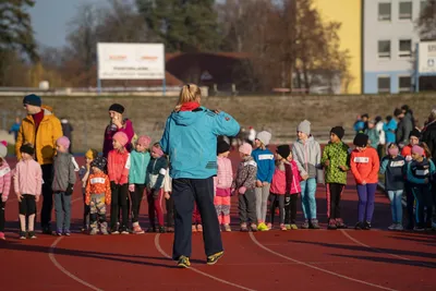 Mikulášský běh 2024 na atletickém stadionu Hvězda Pardubice 112