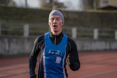 Mikulášský běh 2024 na atletickém stadionu Hvězda Pardubice 130