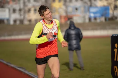 Mikulášský běh 2024 na atletickém stadionu Hvězda Pardubice 138