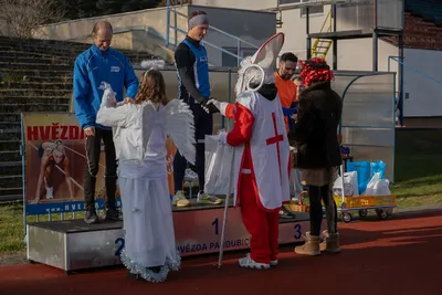 Mikulášský běh 2024 na atletickém stadionu Hvězda Pardubice 173