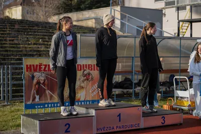 Mikulášský běh 2024 na atletickém stadionu Hvězda Pardubice 177