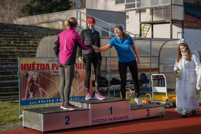 Mikulášský běh 2024 na atletickém stadionu Hvězda Pardubice 181