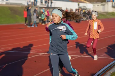 Mikulášský běh 2024 na atletickém stadionu Hvězda Pardubice 195