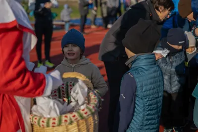 Mikulášský běh 2024 na atletickém stadionu Hvězda Pardubice 218